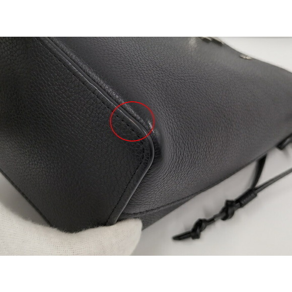 Louis Vuitton Nano Lock Me Bucket Leather Shoulder Bag - Picture 4 of 7